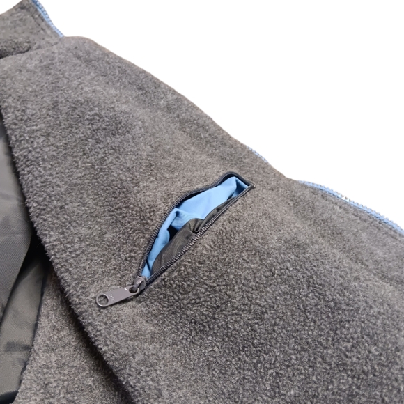 LANDS END WOMEN'S SIZE LARGE BABY BLUE WINTER COAT. - Picture 3 of 7